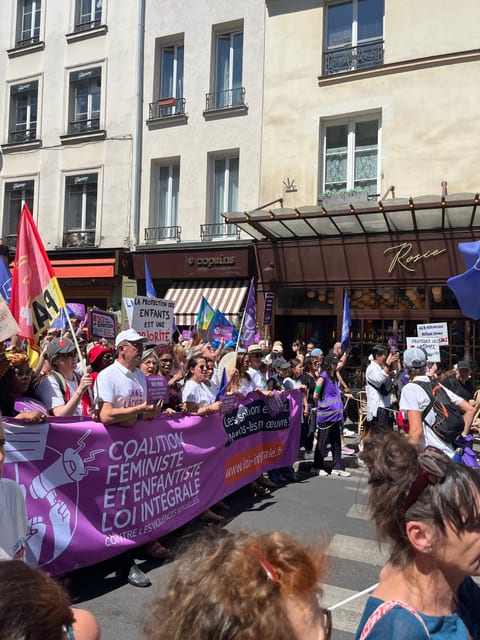 Retour sur la manifestation partout en France pour protéger les femmes et les enfants, défendre l’égalité et rappeler l’importance du féminisme.